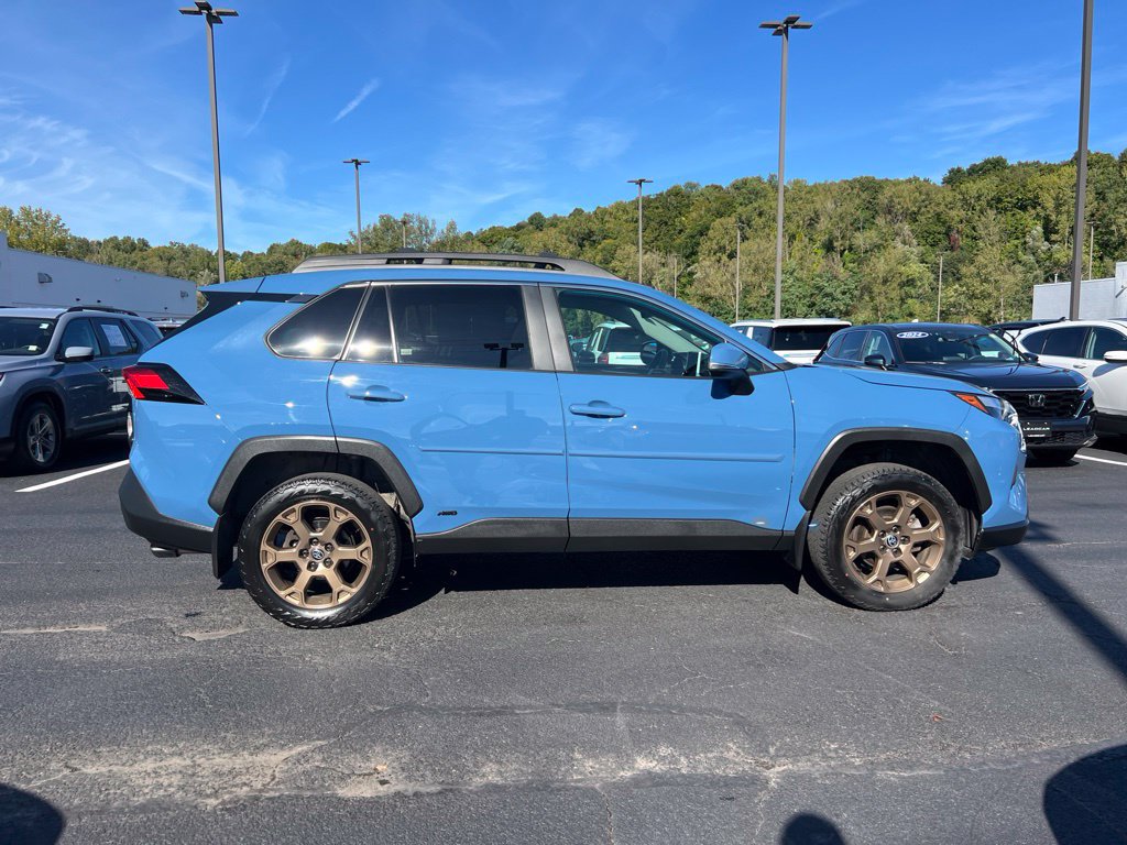 Used 2023 Toyota RAV4 AWD Hybrid image 6