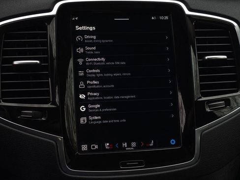 Used 2024 Volvo XC90 T8 Plus image 39