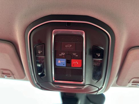 Used 2022 Jeep Grand Cherokee L Laredo w/ Luxury Tech Group I image 38