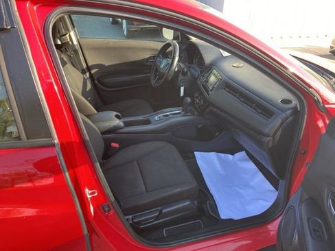 Used 2016 Honda HR-V LX image 33