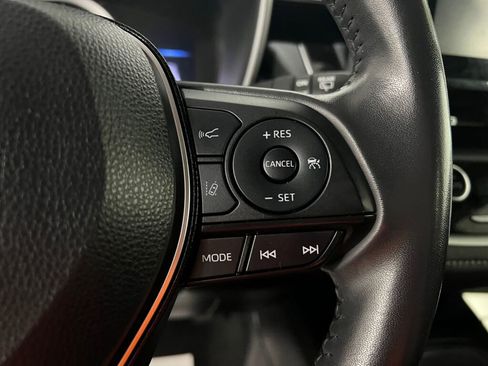 Used 2021 Toyota Corolla SE w/ Special Edition image 11