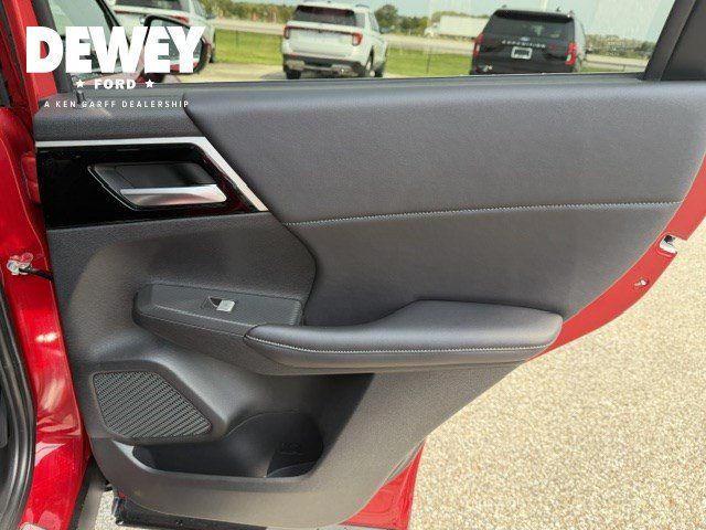 Used 2023 Mitsubishi Outlander SE Black Edition AWD/4WD image 34