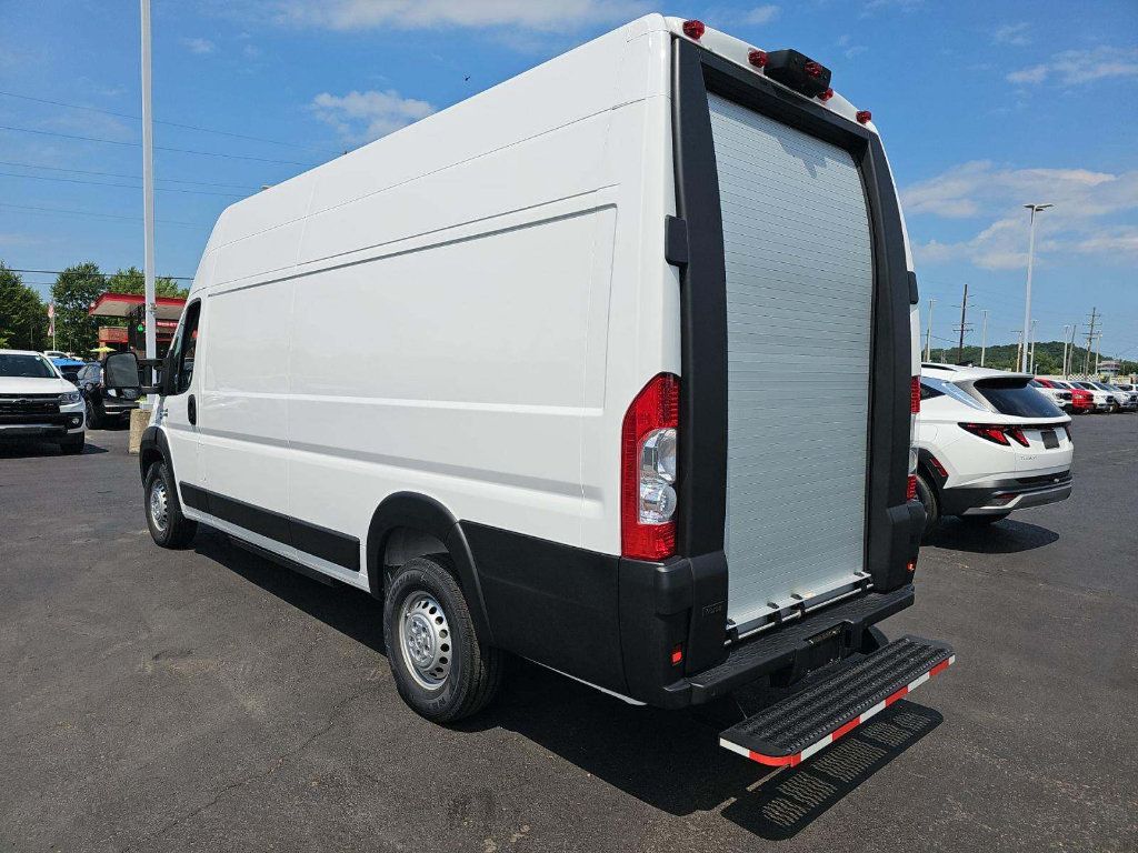 Used 2024 RAM ProMaster 3500 w/ Delivery Van Package FWD image 2