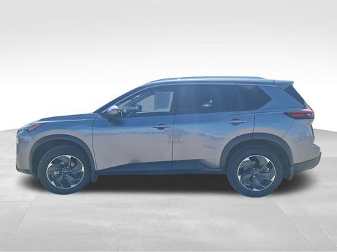 Certified 2024 Nissan Rogue SV w/ SV Premium Package FWD image 5