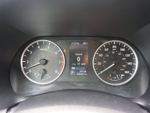 Used 2024 Nissan Sentra S FWD image 7