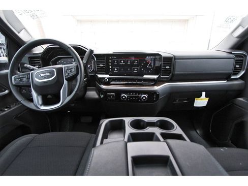 Used 2025 GMC Sierra 2500 SLE w/ Max Trailering Package AWD/4WD image 9
