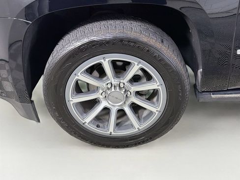 Used 2018 GMC Yukon XL Denali w/ Open Road Package RWD image 34