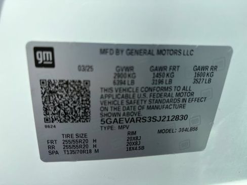 Used 2025 Buick Enclave Preferred AWD/4WD image 25