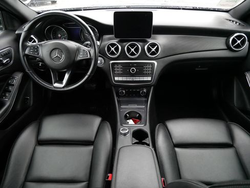 Used 2019 Mercedes-Benz GLA 250 GLA 250 image 10