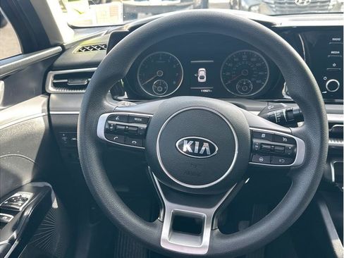 Used 2021 Kia K5 LX image 16