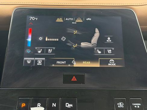 Used 2025 INFINITI QX80 Sensory image 30