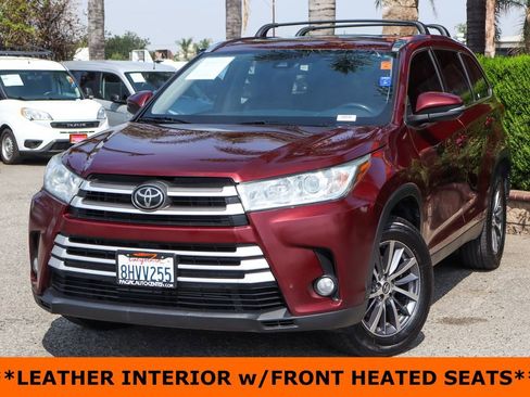 Used 2019 Toyota Highlander XLE image 4