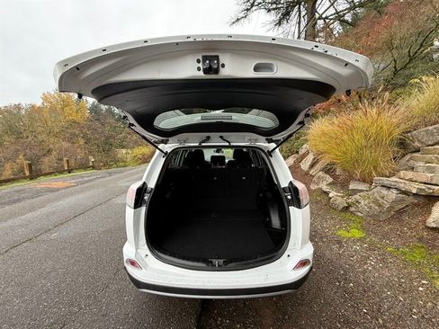 Used 2018 Toyota RAV4 Adventure image 7