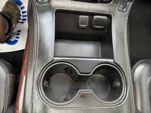 Used 2020 GMC Yukon XL SLT image 31