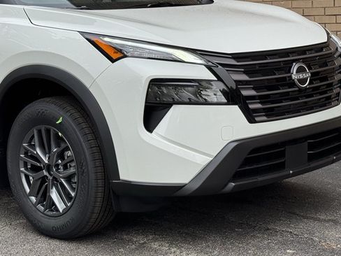 New 2026 Nissan Rogue Dark Armor AWD/4WD image 3