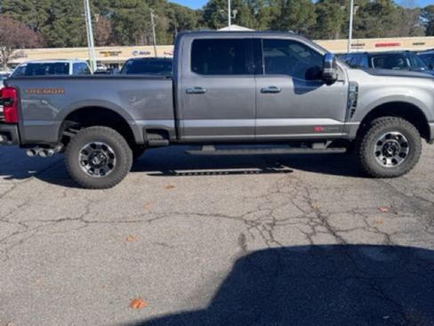 Used 2024 Ford F350 Platinum w/ Tremor Off-Road Package image 4