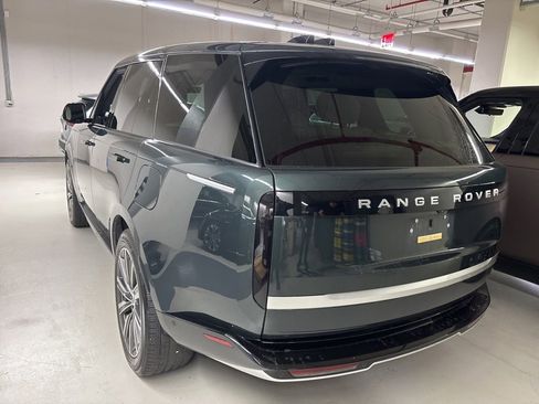 Used 2025 Land Rover Range Rover Autobiography AWD/4WD image 5