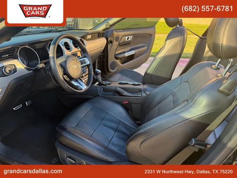 Used 2017 Ford Mustang Premium image 15