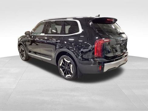 Certified 2023 Kia Telluride S w/ S Sunroof Package image 9