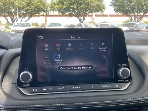 Used 2025 Nissan Rogue SV FWD image 27