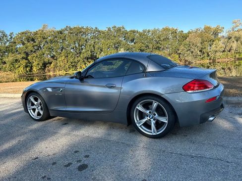 Used 2011 BMW Z4 sDrive35i image 3