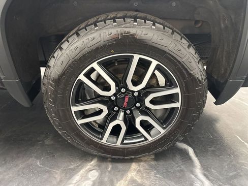 Used 2023 GMC Sierra 1500 AT4 w/ AT4 Premium Package image 32