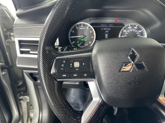Used 2022 Mitsubishi Outlander SEL Black Edition AWD/4WD image 17