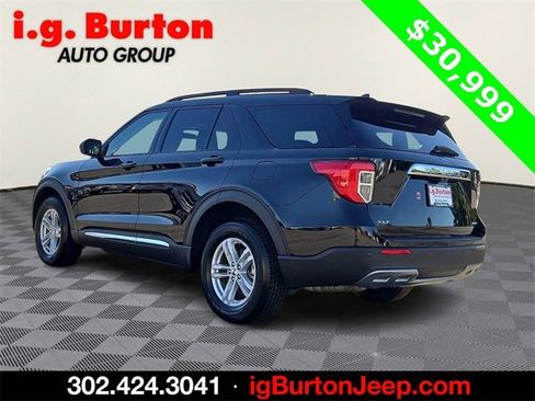 Used 2023 Ford Explorer XLT w/ Equipment Group 202A image 4