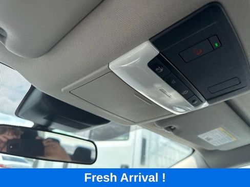 Used 2025 Nissan Sentra SV FWD image 11