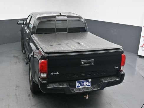 Used 2020 Toyota Tacoma SR AWD/4WD image 15