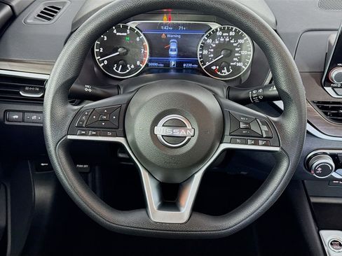 Used 2024 Nissan Altima 2.5 SV FWD image 34