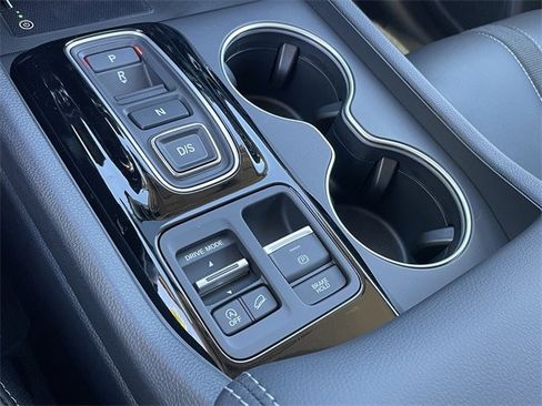 New 2025 Honda Pilot Touring image 21