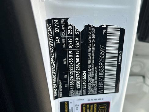 Used 2025 Mercedes-Benz GLC 300 4MATIC image 32