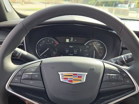 New 2025 Cadillac XT5 Premium Luxury w/ LPO, Floor Liner Package FWD image 34