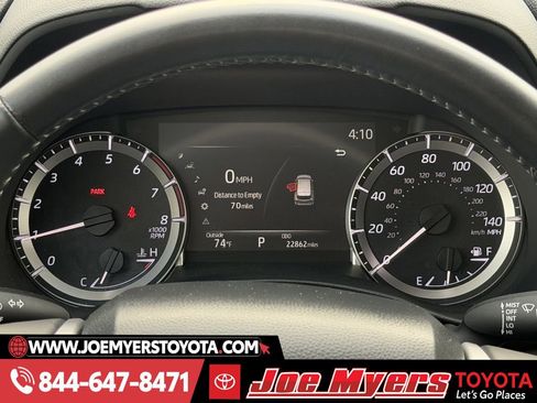 Used 2025 Toyota Highlander LE image 16