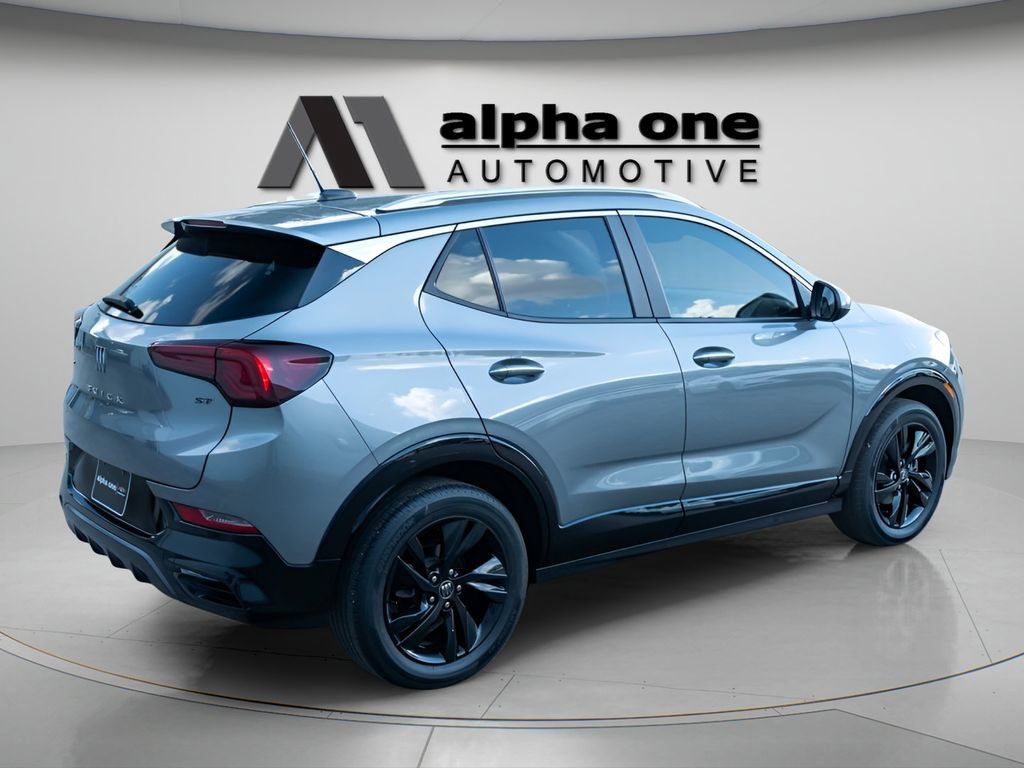 Used 2024 Buick Encore GX Sport Touring FWD image 8