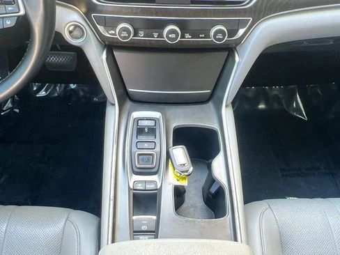 Used 2019 Honda Accord EX-L image 11