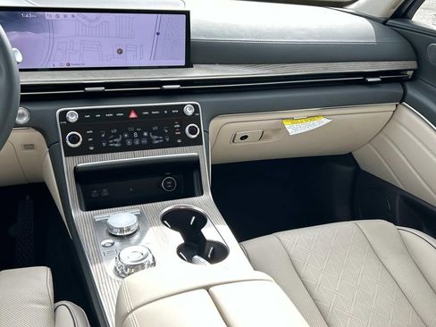 Used 2025 Genesis GV80 3.5T Advanced AWD/4WD image 29