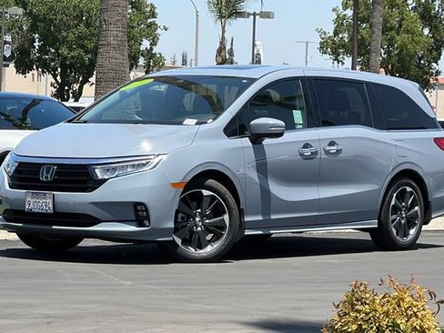 Used 2024 Honda Odyssey Elite image 8