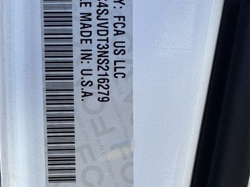 Used 2022 Jeep Wagoneer Series III image 32