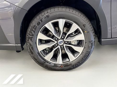 Certified 2025 Subaru Outback Limited image 33