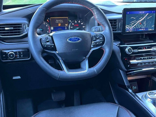 Certified 2024 Ford Explorer ST-Line w/ Class IV Trailer Tow Package AWD/4WD image 14
