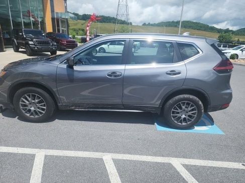 Used 2019 Nissan Rogue S AWD/4WD image 5