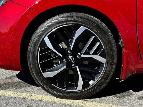 Used 2024 Nissan Versa SR w/ Trunk Package image 9