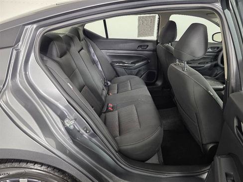 Used 2025 Nissan Altima 2.5 SV FWD image 16