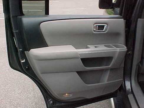 Used 2011 Honda Pilot EX-L image 18