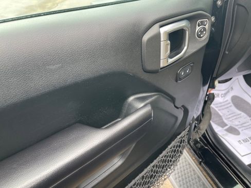 Used 2018 Jeep Wrangler Sport S image 20