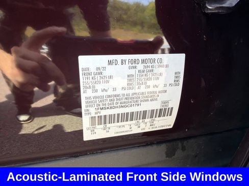 Used 2022 Ford Explorer XLT w/ Equipment Group 202A AWD/4WD image 11