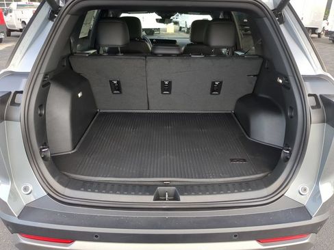 New 2026 Chevrolet Equinox LT w/ Convenience Package II AWD/4WD image 5
