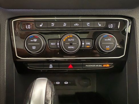 Used 2022 Volkswagen Atlas SEL Premium AWD/4WD image 20